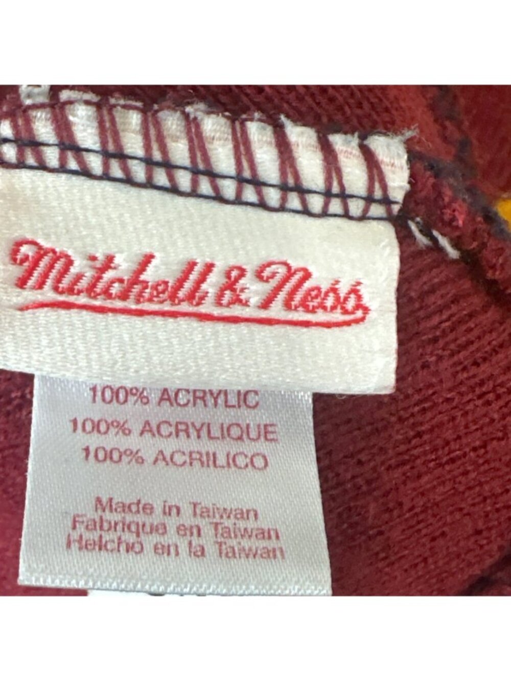 Cleveland Cavaliers Mitchell & Ness Pom Beanie Hat Maroon & Navy Basketball NBA - Picture 5 of 7